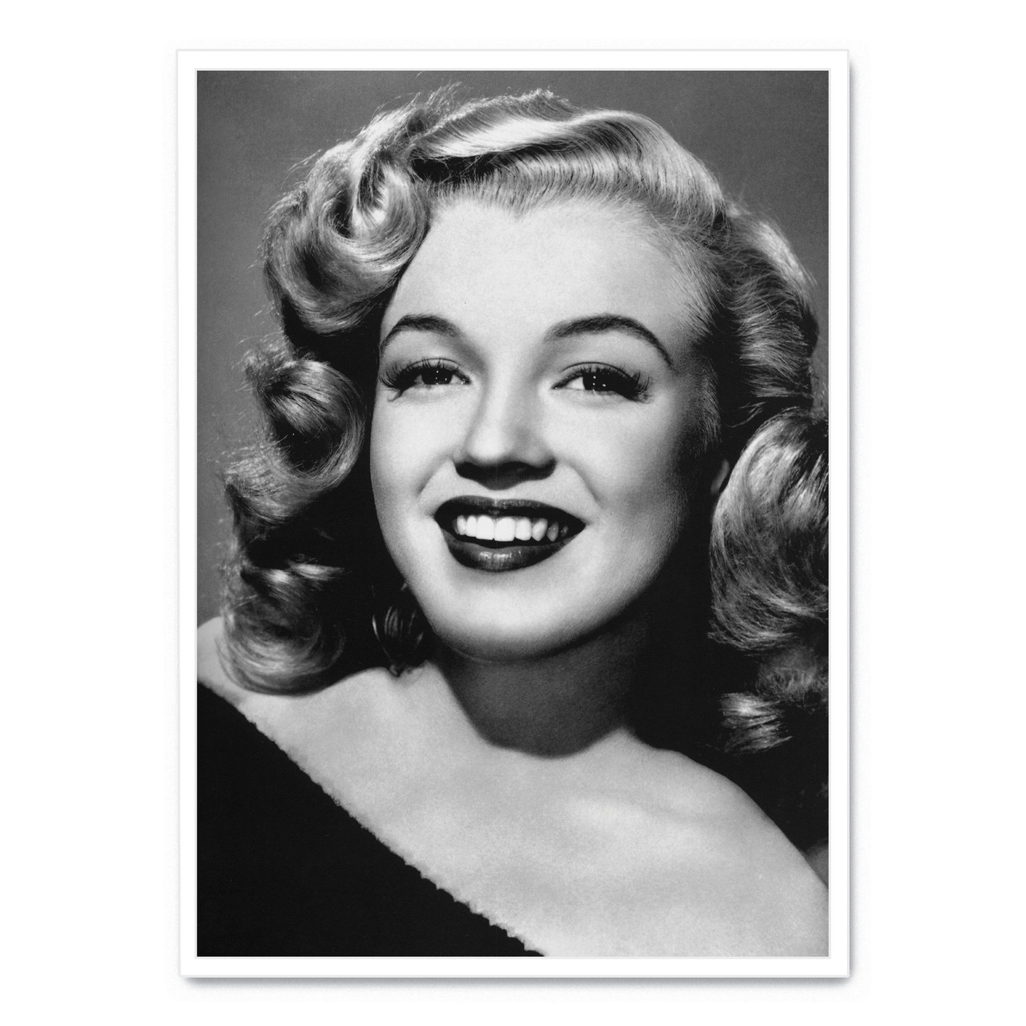 Marilyn Monroe Poster | Iconic Smile | Classic Hollywood Art | Wall Decor | Vintage Glamour | Living Room Decor | Bedroom Decoration | Artistic Gift Idea