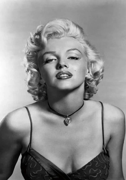 Marilyn Monroe | Timeless Grace