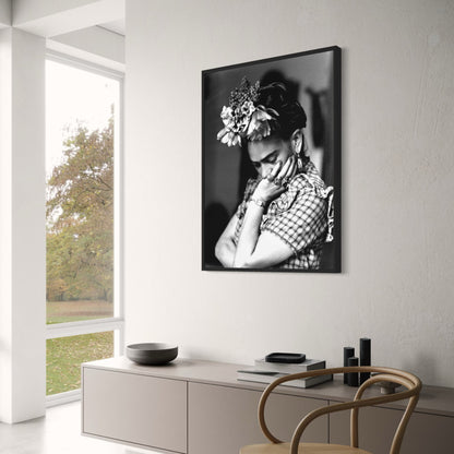 Frida Kahlo Portrait | Floral Accents | Vibrant Colors