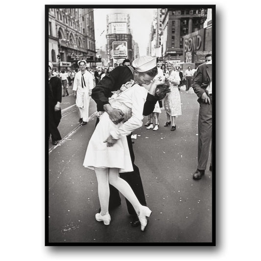 Times Square Kiss | Iconic Black & White Photography