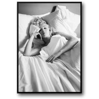 MARILYN MONROE: CLASSIC GLAMOUR