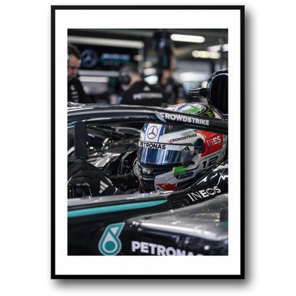 THE HELMET CLOSE-UP