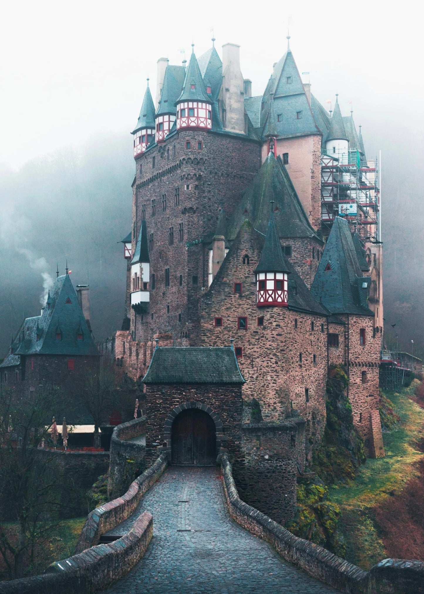 Eltz Castle | European Majestic 12th Century Architecture